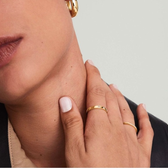 Mejuri 14k Yellow Gold Stackable 3 Diamond Band Cigar Dainty Sz 10 - Picture 4 of 6